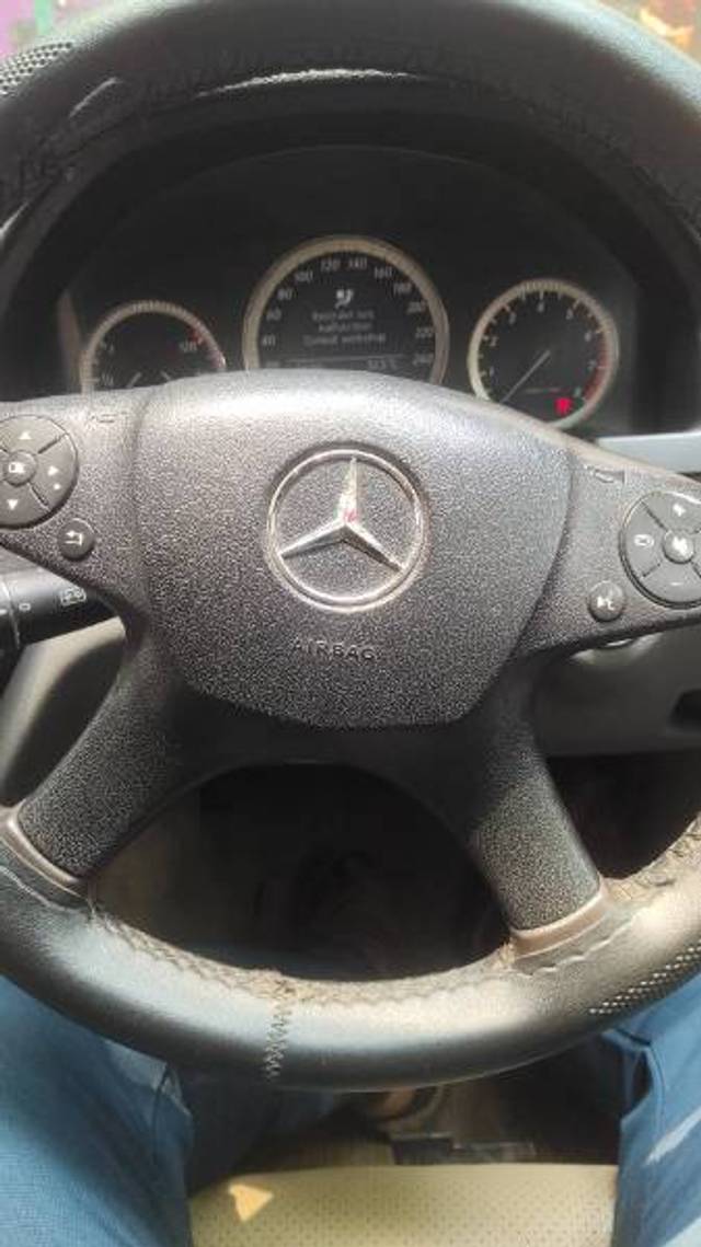 https://images10.gaadi.com/usedgaadi-sellcar/UsedCar/e5704deea/81807ffc-2cdf-4313-aeab-5fa27618e72a.jpeg?imwidth=6400