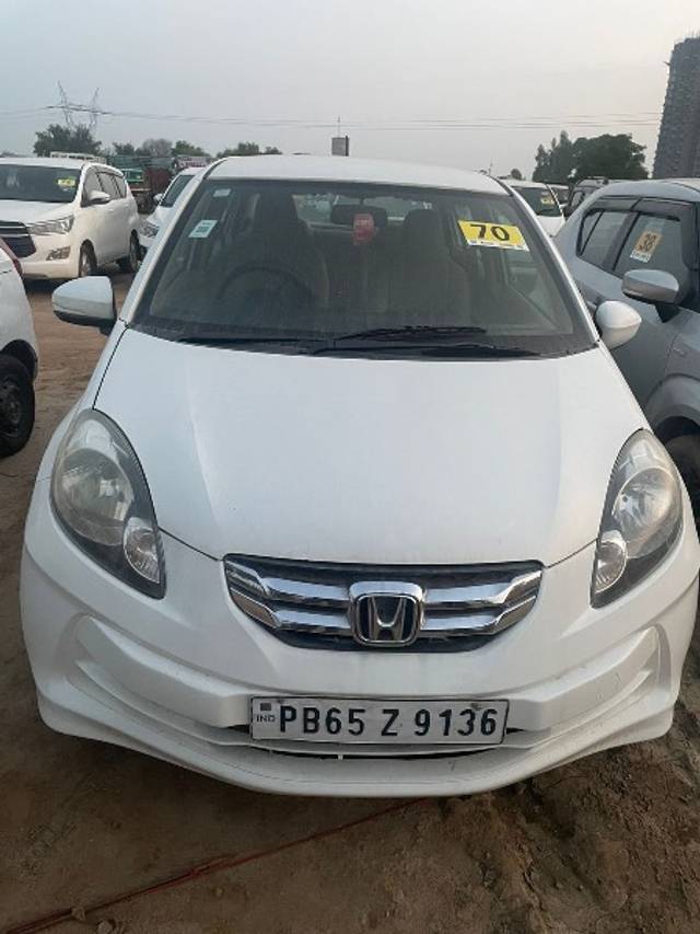 https://images10.gaadi.com/usedgaadi-sellcar/UsedCar/e5707caea/a1ed938c-11bc-42fe-abe6-43223645f092.jpeg?imwidth=6400
