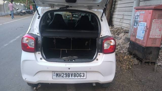 https://images10.gaadi.com/usedgaadi-sellcar/UsedCar/e570afada/27f819d6-570c-4305-b871-d5b4184aea6e.jpg?imwidth=6402