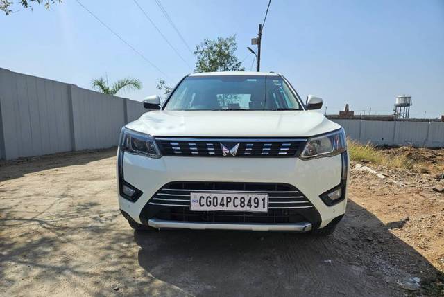 https://images10.gaadi.com/usedgaadi-sellcar/UsedCar/e57102bca/3045bd5f-a840-4db9-9592-19fbae79e938.jpg?imwidth=6400