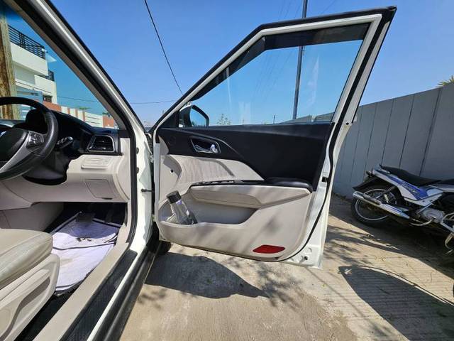 https://images10.gaadi.com/usedgaadi-sellcar/UsedCar/e57102bca/6d737675-5bbd-4277-bfb8-8415e3f36506.jpg?imwidth=6402