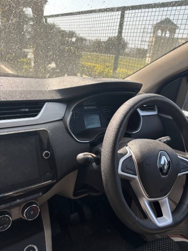 https://images10.gaadi.com/usedgaadi-sellcar/UsedCar/e57126dca/d6395cda-5fa8-47de-a10e-8d1f7536c5fe.jpeg?imwidth=6401