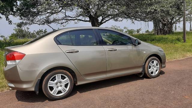 https://images10.gaadi.com/usedgaadi-sellcar/UsedCar/e571581ea/61cc77c1-81b2-48d3-9dd8-707d4c921619.jpeg?imwidth=6400