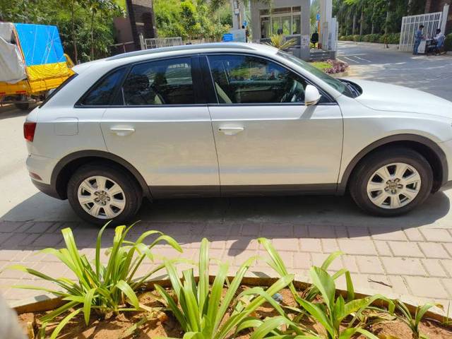 https://images10.gaadi.com/usedgaadi-sellcar/UsedCar/e571a3a3a/cd9d00d0-74ba-48ff-a3cf-f847d9946a53.jpg?imwidth=6401