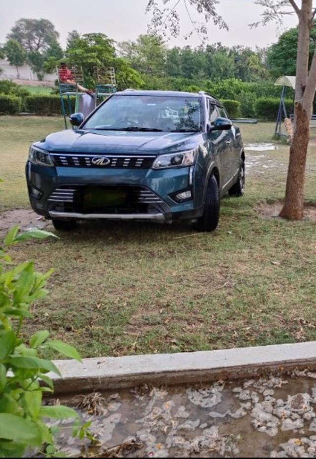 https://images10.gaadi.com/usedgaadi-sellcar/UsedCar/e571be6aa/4d5483fa-61b5-4dd8-9cac-060c43caae7f.jpeg?imwidth=6400
