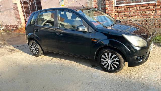 https://images10.gaadi.com/usedgaadi-sellcar/UsedCar/e572265aa/2ce1bc9f-8057-42fc-9faa-169a74c0bf4e.jpg?imwidth=6400