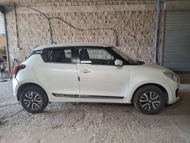 https://images10.gaadi.com/usedgaadi-sellcar/UsedCar/e5724888a/ce9273e5-d7ca-44fe-8474-c940bb314274.jpeg?imwidth=6400