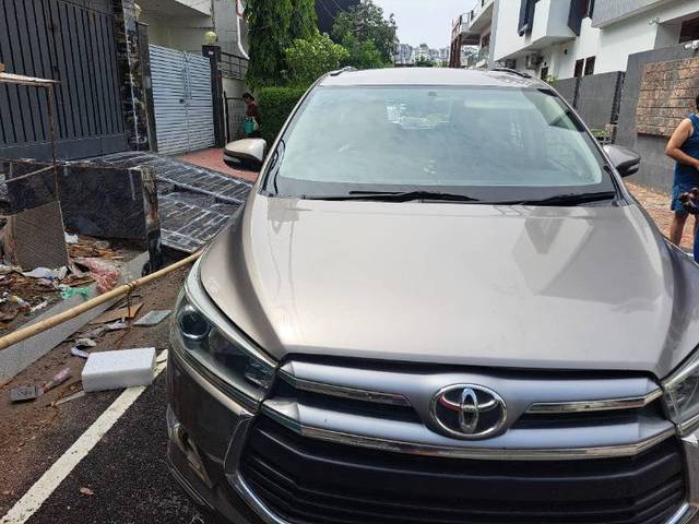 https://images10.gaadi.com/usedgaadi-sellcar/UsedCar/e572691aa/8bf02fcc-174c-4aa0-b223-9da57d612956.jpg?imwidth=6402