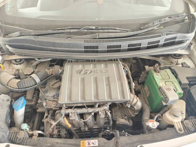 https://images10.gaadi.com/usedgaadi-sellcar/UsedCar/e57271d0a/190cd105-f100-449a-bf80-6bd6f02908c5.jpg?imwidth=6401