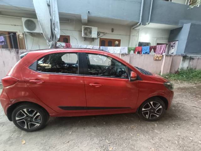 https://images10.gaadi.com/usedgaadi-sellcar/UsedCar/e572e86fa/db919aee-043b-4831-86fc-7163afabe556.jpg?imwidth=6401