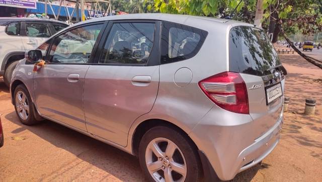 https://images10.gaadi.com/usedgaadi-sellcar/UsedCar/e5730c37a/f18b81b2-b4ef-4b51-8a73-fd84a866dabb.jpeg?imwidth=6401