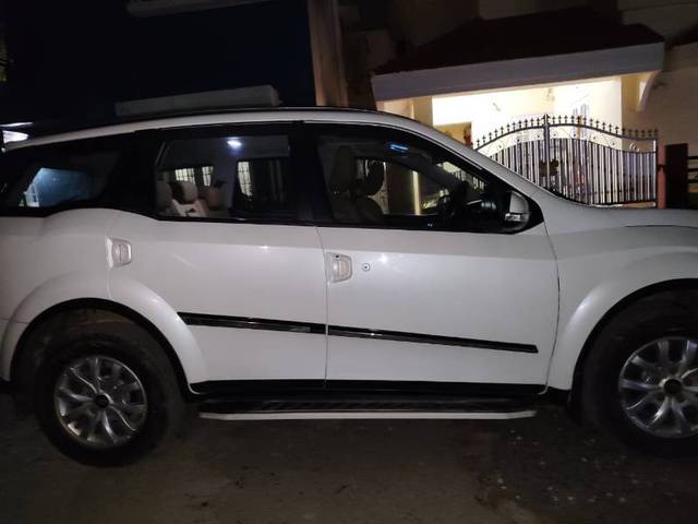 https://images10.gaadi.com/usedgaadi-sellcar/UsedCar/e5737019a/3b0e0c21-e3b4-4b13-8e9d-9a2d36a422e3.jpg?imwidth=6401