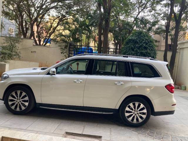 https://images10.gaadi.com/usedgaadi-sellcar/UsedCar/e573c063a/84edb8bb-48be-42a4-968f-de882659c062.jpg?imwidth=6402