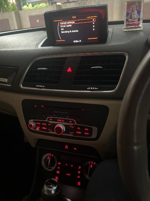 https://images10.gaadi.com/usedgaadi-sellcar/UsedCar/e573f6eaa/e30e8ec9-eaf3-46b9-8541-f63440cc1903.jpg?imwidth=6402