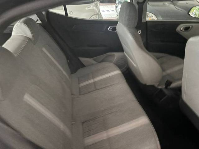 https://images10.gaadi.com/usedgaadi-sellcar/UsedCar/e574111ca/c867b417-7e8c-4066-bb36-958ac2d20e8f.jpg?imwidth=6402