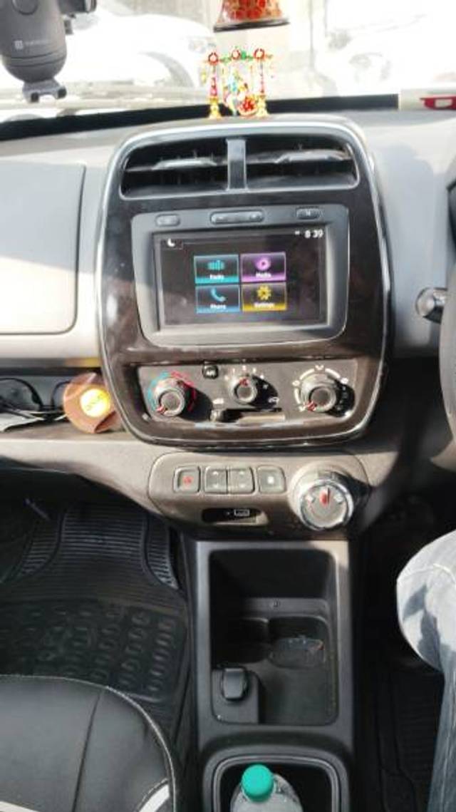 https://images10.gaadi.com/usedgaadi-sellcar/UsedCar/e5745300a/da5a5a01-9402-4e61-bb9c-58915ee7a590.jpg?imwidth=6402