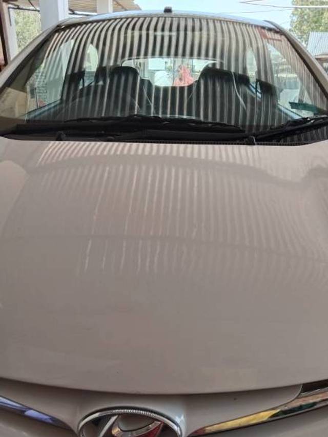 https://images10.gaadi.com/usedgaadi-sellcar/UsedCar/e5748130a/afb7e030-950e-4bab-95f6-ed4cf5b4194e.jpg?imwidth=6402