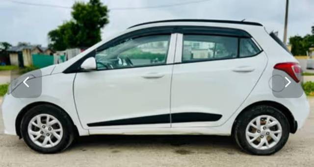https://images10.gaadi.com/usedgaadi-sellcar/UsedCar/e5749999a/2bca4af5-6065-4a12-9ece-746970cdfe4e.jpg?imwidth=6402