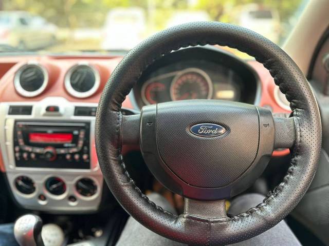 https://images10.gaadi.com/usedgaadi-sellcar/UsedCar/e574de19a/dc7b2e9a-1aa8-4233-94ee-fff2ef89bd7e.jpg?imwidth=6401