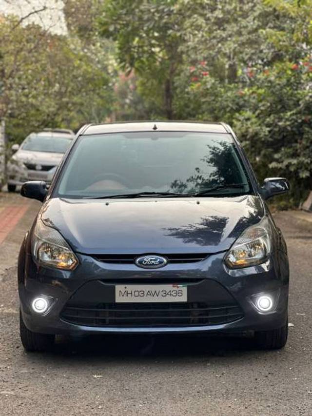 https://images10.gaadi.com/usedgaadi-sellcar/UsedCar/e574de19a/e9588c26-6074-4c9d-bcc0-fc09c42d2b4a.jpg?imwidth=6400