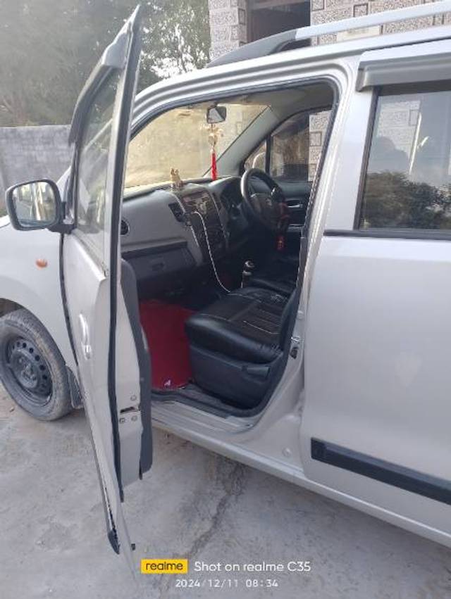 https://images10.gaadi.com/usedgaadi-sellcar/UsedCar/e5753651a/10914581-40e7-4c10-b447-255cfeac52f7.jpg?imwidth=6402