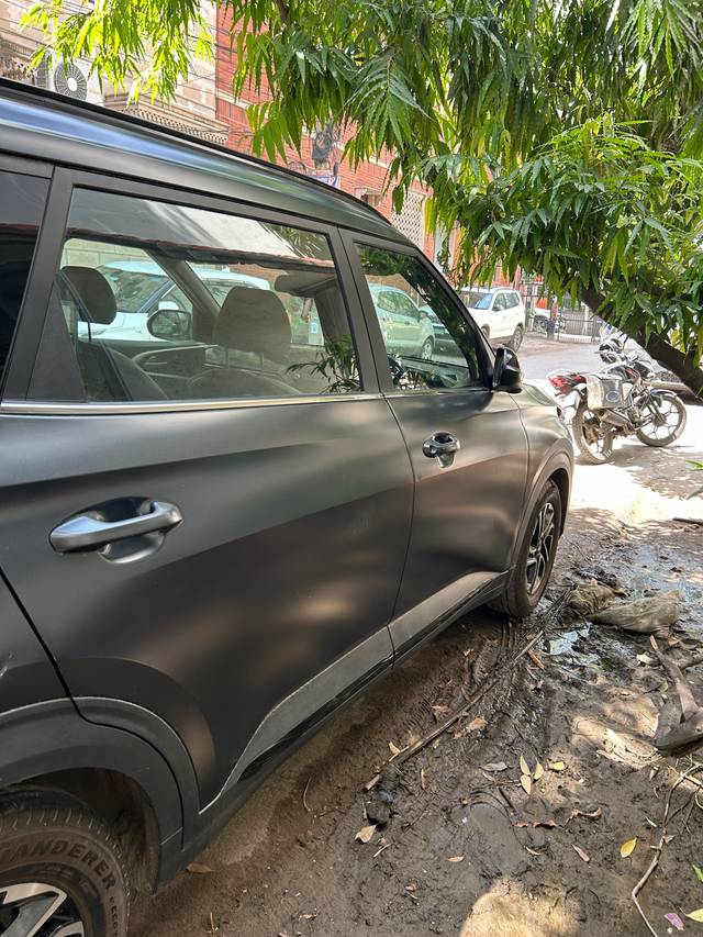 https://images10.gaadi.com/usedgaadi-sellcar/UsedCar/e575420ea/d8c49ea2-6471-4e19-8b9a-9853f2ef049f.jpeg?imwidth=6401