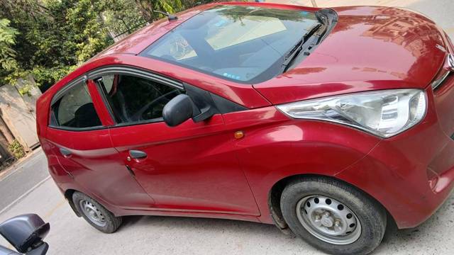https://images10.gaadi.com/usedgaadi-sellcar/UsedCar/e5760dcca/797227e1-0ad5-4f2a-a3a3-cadc3bbf79fb.jpg?imwidth=6402