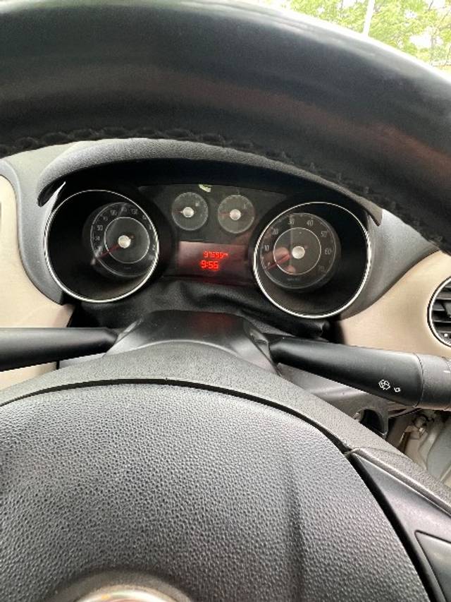 https://images10.gaadi.com/usedgaadi-sellcar/UsedCar/e5762ae7a/f67dd630-74ec-4549-8c44-cdddd1b33605.jpeg?imwidth=6402
