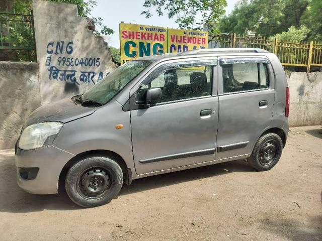 https://images10.gaadi.com/usedgaadi-sellcar/UsedCar/e57657fea/b8ffe84a-2700-4c8d-b9b6-94a50056c15a.jpg?imwidth=6401