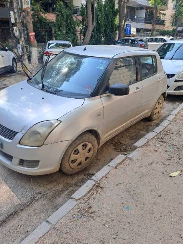https://images10.gaadi.com/usedgaadi-sellcar/UsedCar/e5767804a/e1e83b02-4a58-420c-82ea-eefad3be483b.jpg?imwidth=6402