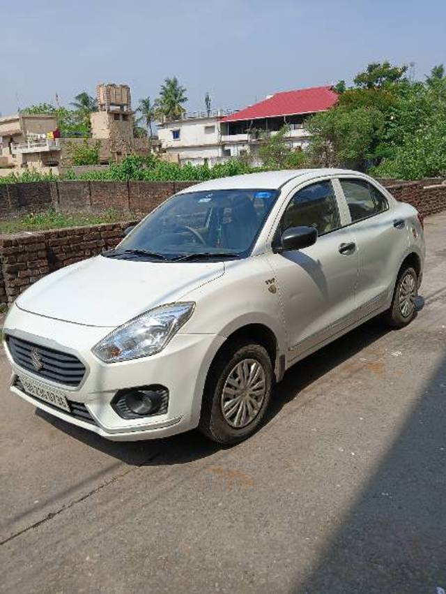 https://images10.gaadi.com/usedgaadi-sellcar/UsedCar/e57689e7a/407d89b1-c5d1-4ce4-8dc3-3819350f7dad.jpg?imwidth=6400