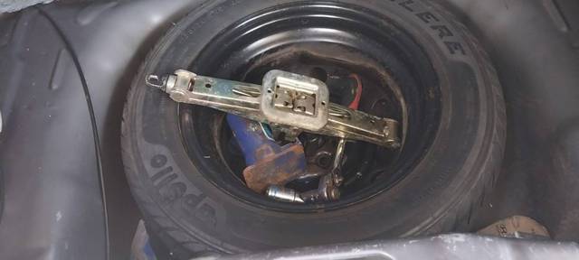 https://images10.gaadi.com/usedgaadi-sellcar/UsedCar/e576e64ca/1b04f0da-57f4-43a1-9b8f-ea3f08e3cc43.jfif?imwidth=6402