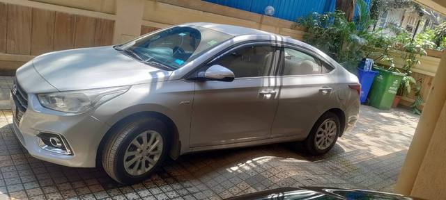 https://images10.gaadi.com/usedgaadi-sellcar/UsedCar/e5773921a/f35e693b-2e84-409c-97b2-d1ef542af476.jpeg?imwidth=6400