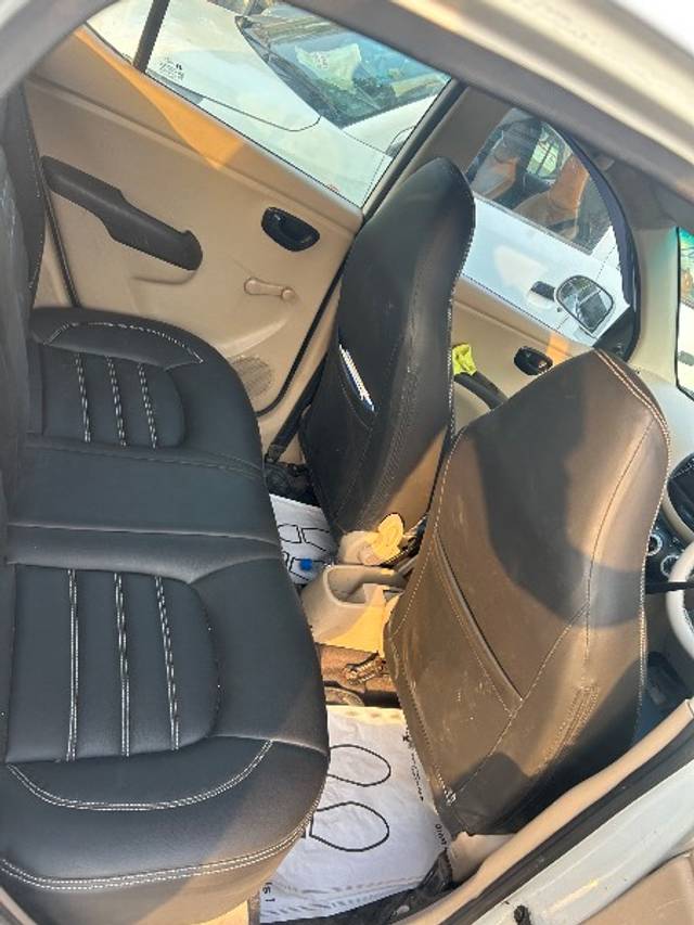 https://images10.gaadi.com/usedgaadi-sellcar/UsedCar/e5773996a/e2a4bda7-b65d-4a94-8245-8d5b97e3c482.jpeg?imwidth=6402