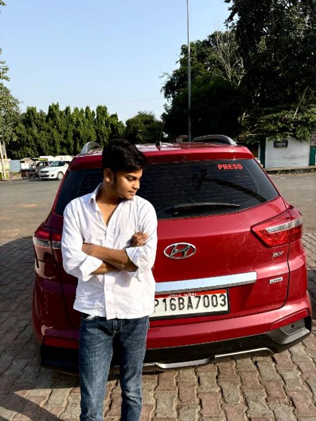 https://images10.gaadi.com/usedgaadi-sellcar/UsedCar/e5778b7ca/8249a90b-6999-446a-bb5f-a61514b3f9a0.jpeg?imwidth=6401