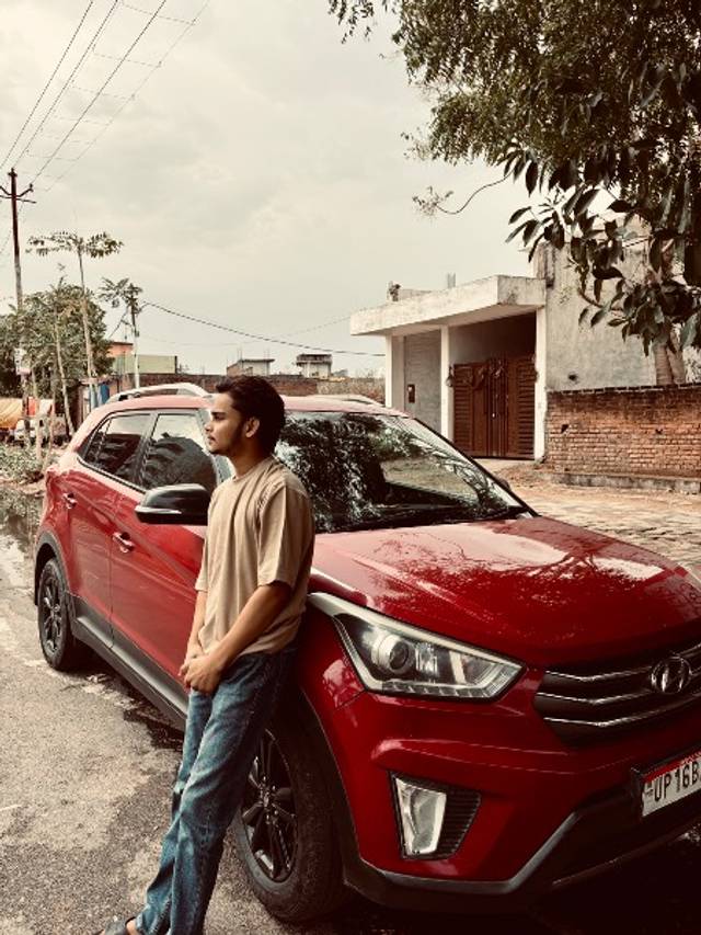 https://images10.gaadi.com/usedgaadi-sellcar/UsedCar/e5778b7ca/dea9276d-5aa5-448d-962b-ef7092d392e9.jpeg?imwidth=6400