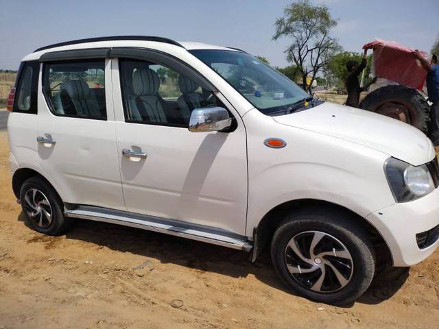 https://images10.gaadi.com/usedgaadi-sellcar/UsedCar/e577a591a/5ae781ab-1b2d-4a92-b8ed-52d50ee41f0b.jpg?imwidth=6401