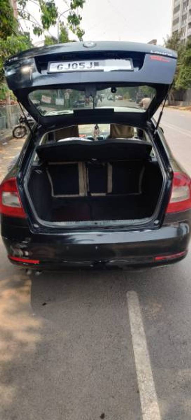 https://images10.gaadi.com/usedgaadi-sellcar/UsedCar/e577f92aa/2b51ebfc-b201-4260-90db-452380338b30.jpeg?imwidth=6402