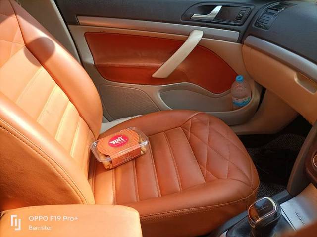 https://images10.gaadi.com/usedgaadi-sellcar/UsedCar/e577f92aa/c26ea9ed-123f-4e5b-993c-f3b70cdda500.jpeg?imwidth=6401