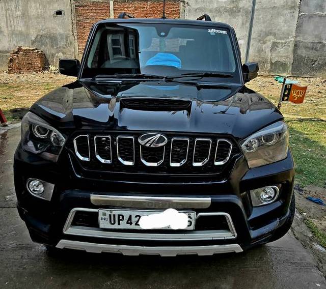 https://images10.gaadi.com/usedgaadi-sellcar/UsedCar/e578297fa/62672b37-dfa0-432b-9d5b-c07726df3782.jpg?imwidth=6400