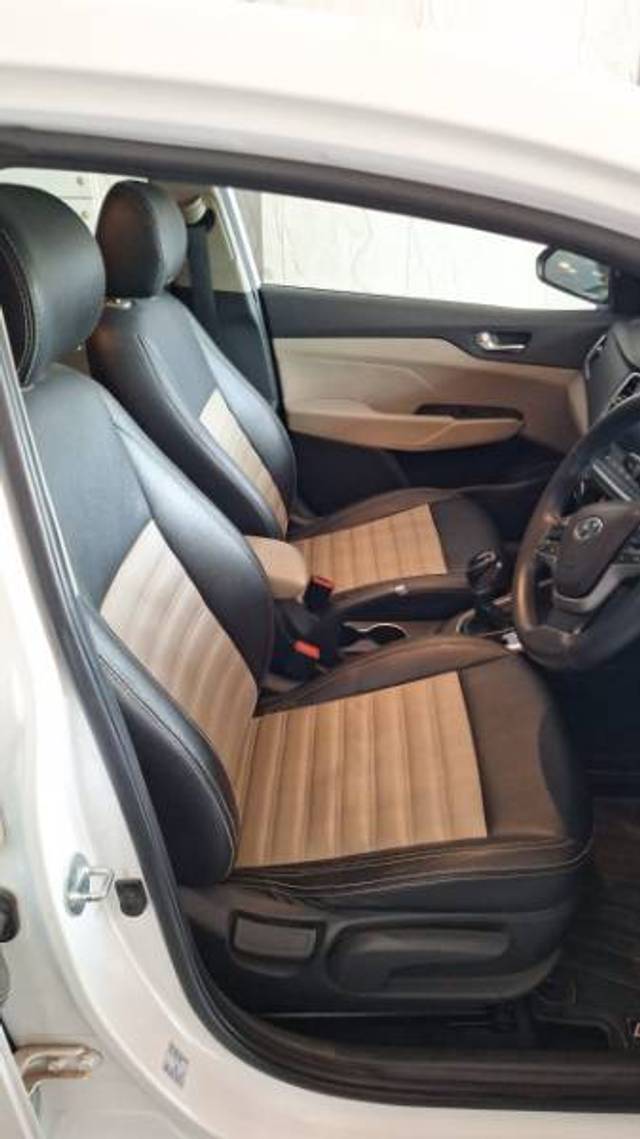 https://images10.gaadi.com/usedgaadi-sellcar/UsedCar/e5785fdfa/043609ed-13e1-411d-a2f4-338bae25ac26.jpg?imwidth=6401