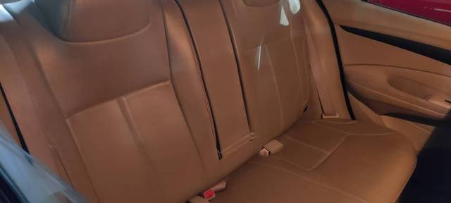 https://images10.gaadi.com/usedgaadi-sellcar/UsedCar/e57878a3a/93eaa8b2-5f8a-4bab-ad44-b0dfb44af46c.jpg?imwidth=6402
