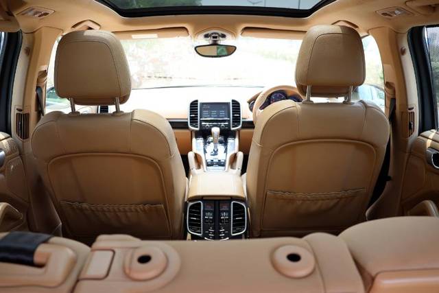 https://images10.gaadi.com/usedgaadi-sellcar/UsedCar/e578bac0a/8fe3c4af-fc7e-4f32-95ef-9043f705d10c.JPG?imwidth=6402