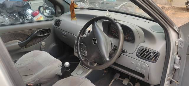 https://images10.gaadi.com/usedgaadi-sellcar/UsedCar/e578c656a/186f2cee-729e-40d5-b0b7-4e2269dfcb44.jpg?imwidth=6402