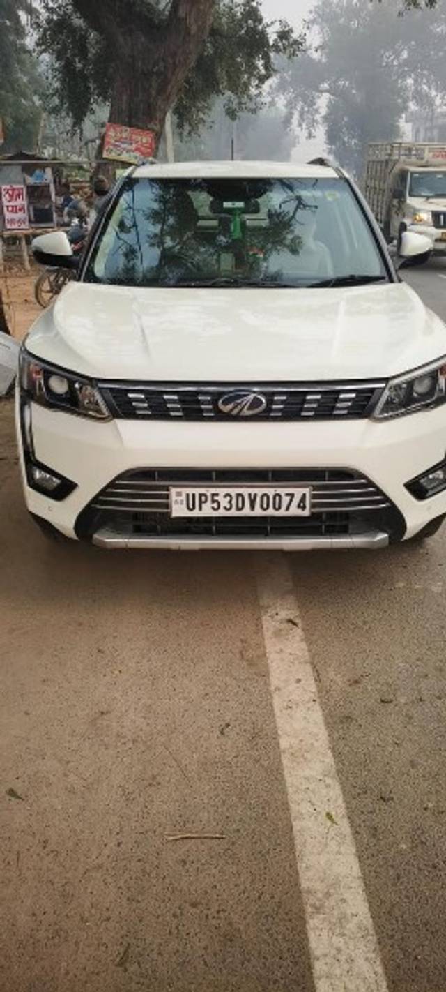 https://images10.gaadi.com/usedgaadi-sellcar/UsedCar/e578d07ca/973a4925-6c1c-4b9f-8cd8-b4a2ce683cdd.jpeg?imwidth=6400