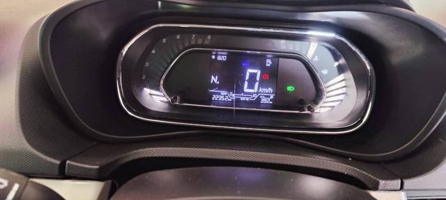 https://images10.gaadi.com/usedgaadi-sellcar/UsedCar/e5790403a/e3d7977f-8fa4-4e95-af36-727e2ace4a7f.jpeg?imwidth=6402