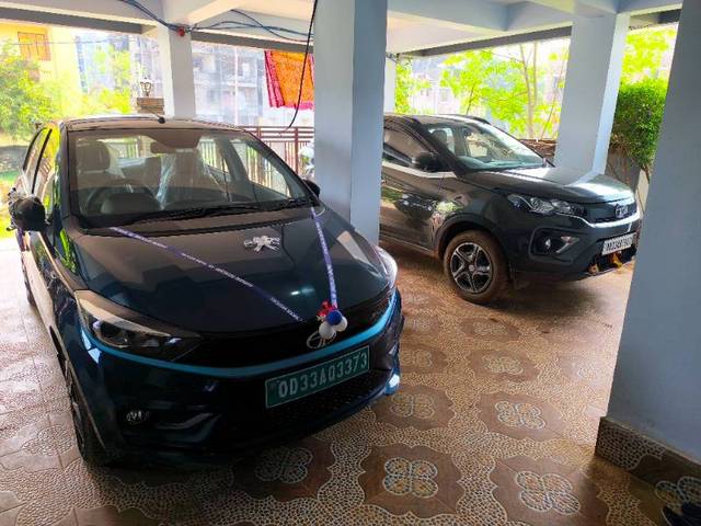 https://images10.gaadi.com/usedgaadi-sellcar/UsedCar/e57a08f7a/5351b279-efd8-4025-bacf-4c5c0d1143ea.jpg?imwidth=6400