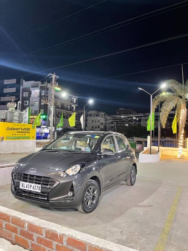 https://images10.gaadi.com/usedgaadi-sellcar/UsedCar/e57a2c31a/33ab9c15-8d02-4e65-a784-60232ab243e2.jpeg?imwidth=6401