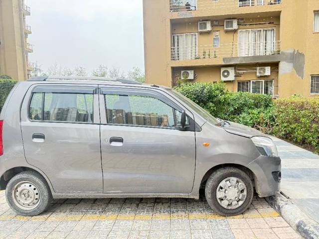 https://images10.gaadi.com/usedgaadi-sellcar/UsedCar/e57a7b66a/a46a7a42-9f12-4bee-a09c-d6adc9e7a710.jpg?imwidth=6400