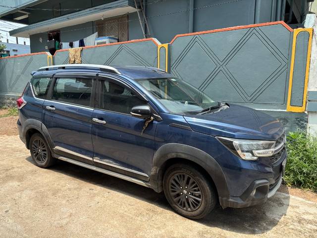 https://images10.gaadi.com/usedgaadi-sellcar/UsedCar/e57a8d07a/306dc1e3-cd4a-4168-83c9-caa87a51d2f0.jpeg?imwidth=6400